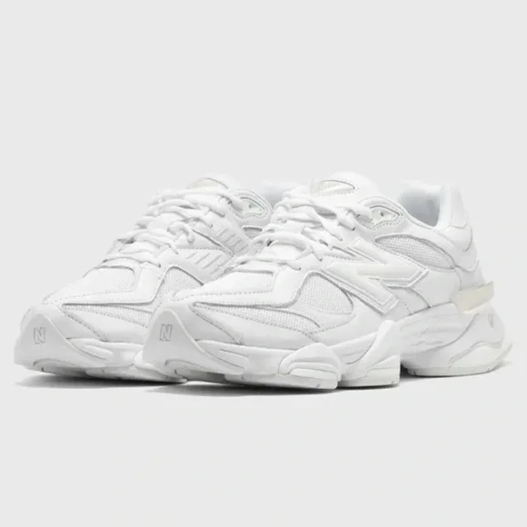 New Balance 9060 Triple White U9060NRJ UNISEX Sneaker Women's 8 - NIB - Picture 1 of 10
